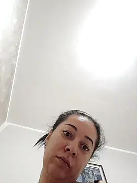 Tatavogliosa89 online show from March 5, 2025, 7:06 pm