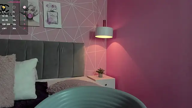 dolly zoe online show from March 15, 2025, 10:03 am