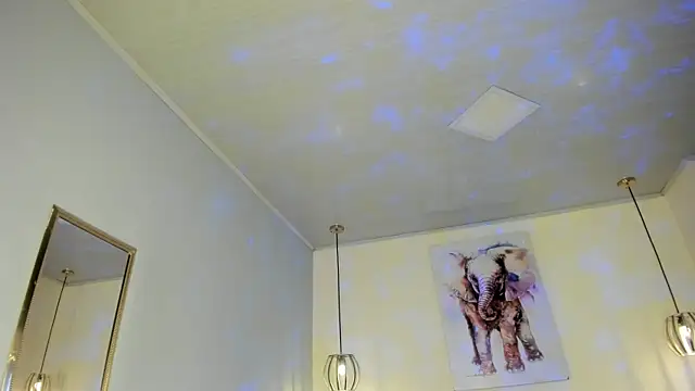 ayshel   online show from April 13, 2026, 5:33 am