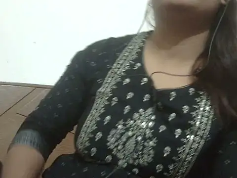 Snapshot of shekira99 chatting on June 22, 2026, 2:14 pm shekira99 online show from June 22, 2026, 2:14 pm