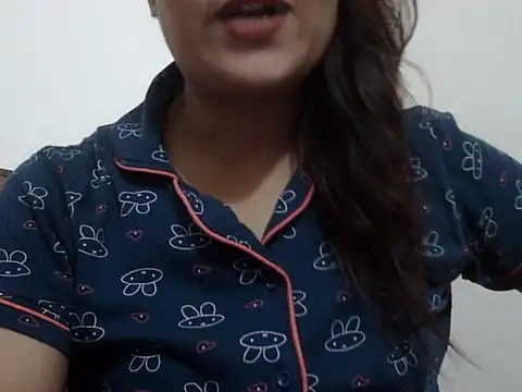 shekira99 online show from September 30, 2025, 1:28 pm