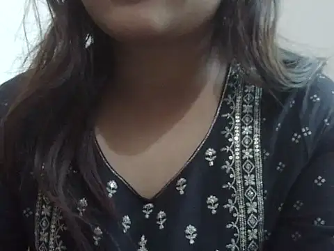 shekira99 online show from February 13, 2026, 5:07 am