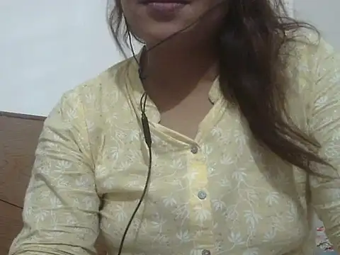 Snapshot of shekira99 chatting on May 19, 2026, 7:32 pm shekira99 online show from May 19, 2026, 7:32 pm