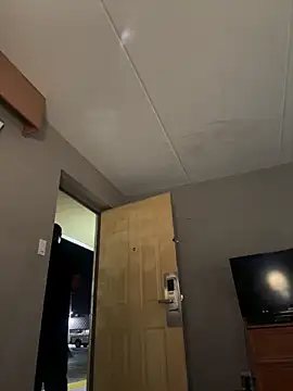 Stressreliever82 online show from March 26, 2026, 2:43 am