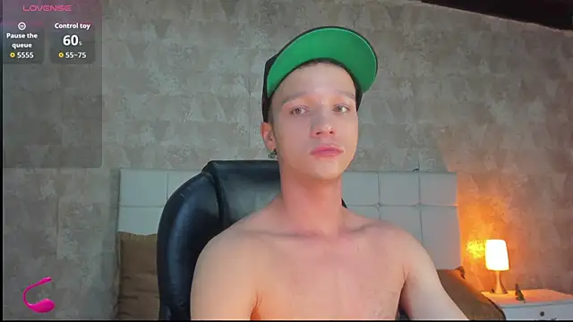 angelcortes online show from December 3, 2025, 11:42 am