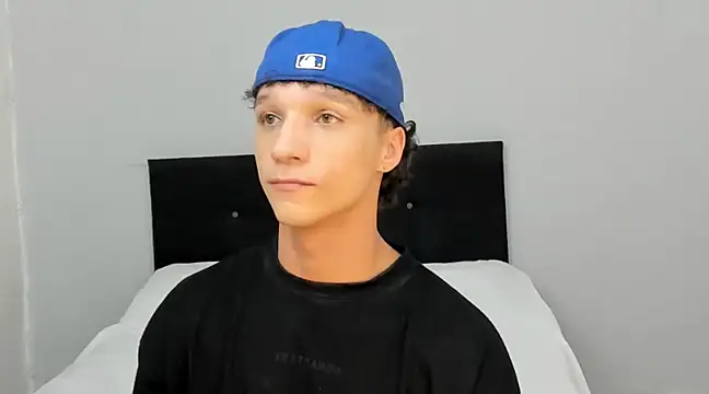 angelcortes online show from March 15, 2025, 1:30 am