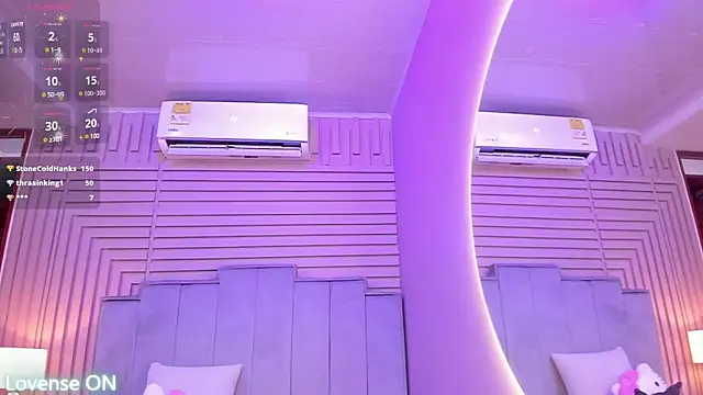 Snapshot of aline_cooper chatting on March 21, 2025, 11:01 pm aline cooper online show from March 21, 2025, 11:01 pm