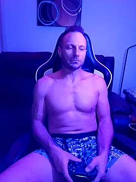 Funwithbrad1 online show from December 10, 2024, 7:58 am