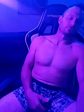 Funwithbrad1 online show from December 6, 2024, 8:32 am