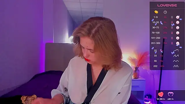 DellaRowe online show from September 17, 2025, 5:48 pm