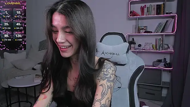 vinkitinkii online show from March 21, 2025, 9:34 am