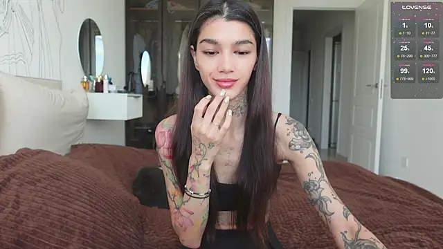 vinkitinkii online show from October 12, 2025, 6:59 am