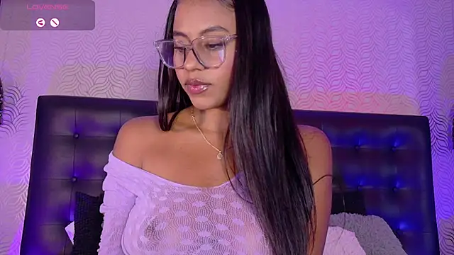 Snapshot of charlotteeruss chatting on March 5, 2025, 7:06 pm charlotteeruss online show from March 5, 2025, 7:06 pm