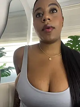 Snapshot of charlotteeruss chatting on November 7, 2025, 6:23 pm charlotteeruss online show from November 7, 2025, 6:23 pm