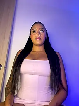 Snapshot of charlotteeruss chatting on September 10, 2025, 6:23 am charlotteeruss online show from September 10, 2025, 6:23 am