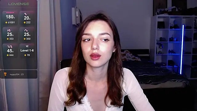 olivia jeas online show from March 5, 2025, 12:49 am