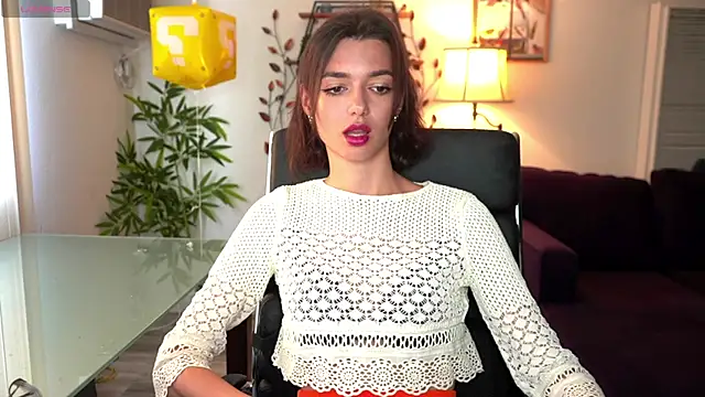Snapshot of olivia_jeas chatting on April 23, 2026, 9:27 pm olivia jeas online show from April 23, 2026, 9:27 pm