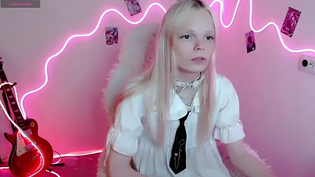 Emily Nyaffee online show from September 21, 2025, 8:14 pm