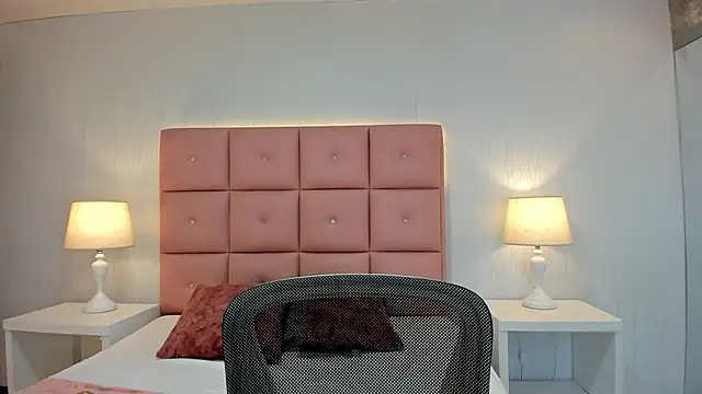 lhiamfit online show from March 12, 2025, 3:13 am