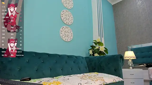 Snapshot of KarlynHoliss chatting on December 10, 2024, 11:54 am KarlynHoliss online show from December 10, 2024, 11:54 am