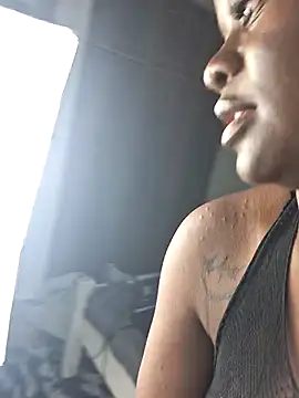 Snapshot of hornycreamybabe chatting on March 23, 2025, 12:04 am hornycreamybabe online show from March 23, 2025, 12:04 am