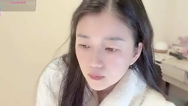 A-xena online show from December 16, 2025, 2:27 am