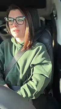 Snapshot of LadyLena1 chatting on March 1, 2026, 4:40 pm LadyLena1 online show from March 1, 2026, 4:40 pm