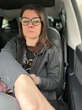 LadyLena1 online show from October 30, 2025, 6:05 pm