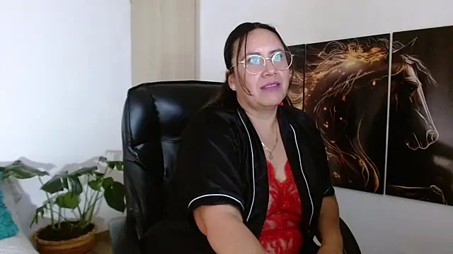 amalia brunette online show from March 16, 2026, 8:22 pm