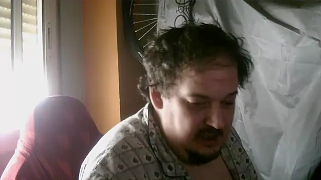 porkorossy online show from November 5, 2025, 8:28 am