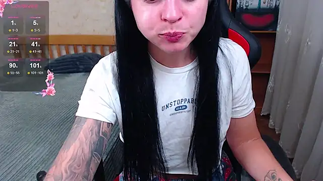 JuicyJess online show from November 6, 2025, 8:35 pm