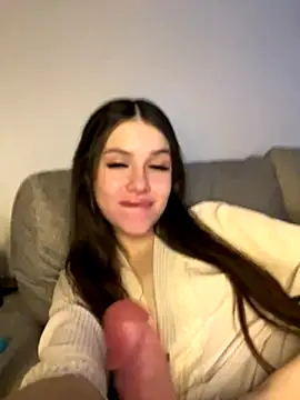 SofiaLaLight online show from November 15, 2025, 3:21 am