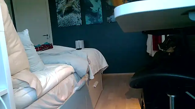 Snapshot of dutch-horny-daddy chatting on February 3, 2026, 8:08 am dutch-horny-daddy online show from February 3, 2026, 8:08 am