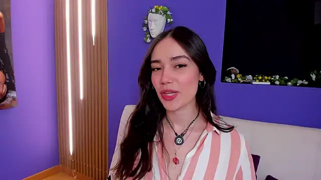 Kate Amaretto  online show from September 18, 2025, 9:29 pm