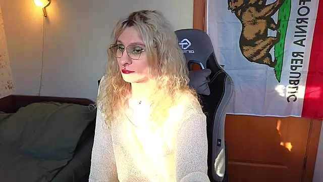 Lori Myaf online show from February 5, 2026, 11:28 am