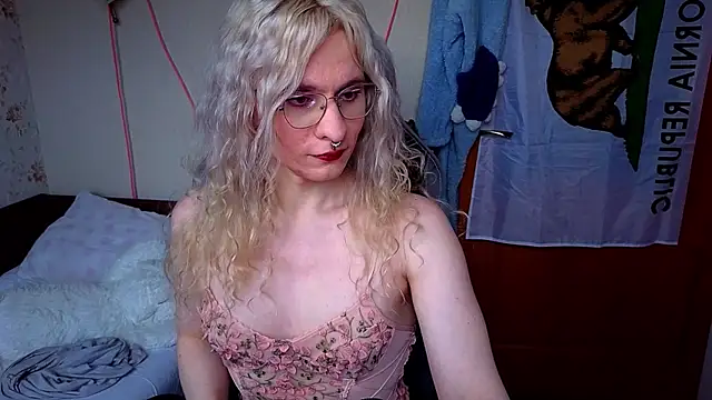 Lori Myaf online show from March 25, 2026, 3:22 pm