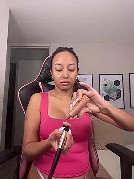 DianaHopson online show from November 1, 2025, 11:26 am