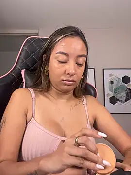 DianaHopson online show from October 18, 2025, 11:12 am