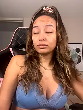 DianaHopson online show from September 21, 2025, 11:26 am