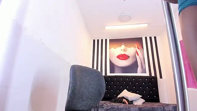 Shanelle   online show from September 16, 2025, 1:12 pm