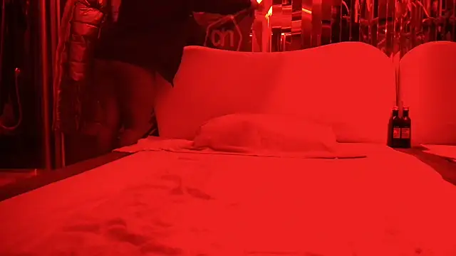 Snapshot of ROXYNL chatting on December 23, 2024, 8:46 pm ROXYNL online show from December 23, 2024, 8:46 pm