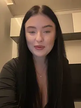 Angela Fosterr online show from October 3, 2025, 2:07 pm