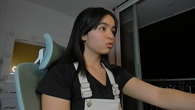 Olivia xd  online show from December 8, 2024, 1:08 am