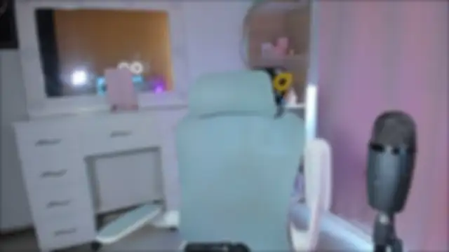 Olivia xd  online show from February 1, 2025, 4:43 pm