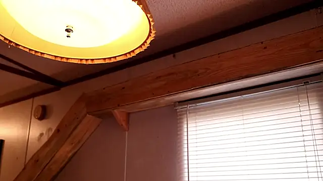 xxpixeyxx online show from November 12, 2025, 3:27 pm