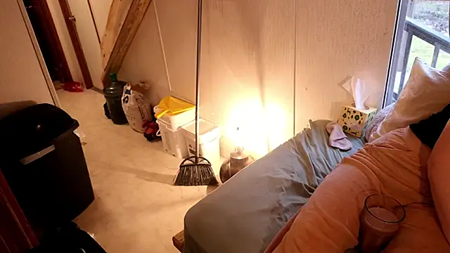 Snapshot of xxpixeyxx chatting on March 25, 2026, 12:37 pm xxpixeyxx online show from March 25, 2026, 12:37 pm