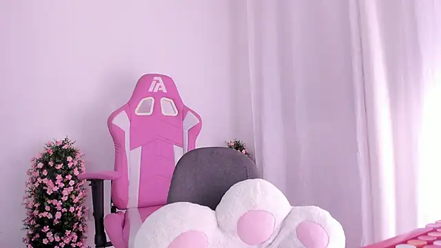 keissy rincon  online show from October 11, 2025, 11:28 pm