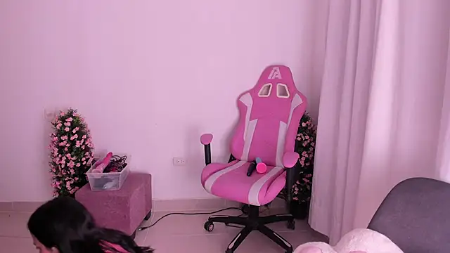 keissy rincon  online show from December 5, 2025, 1:16 am