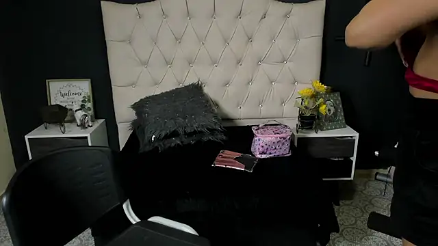 Andrys  online show from February 13, 2025, 1:37 pm