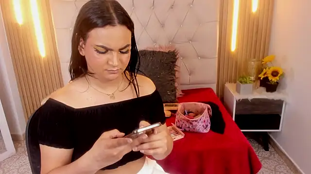 Andrys  online show from October 8, 2025, 8:31 pm